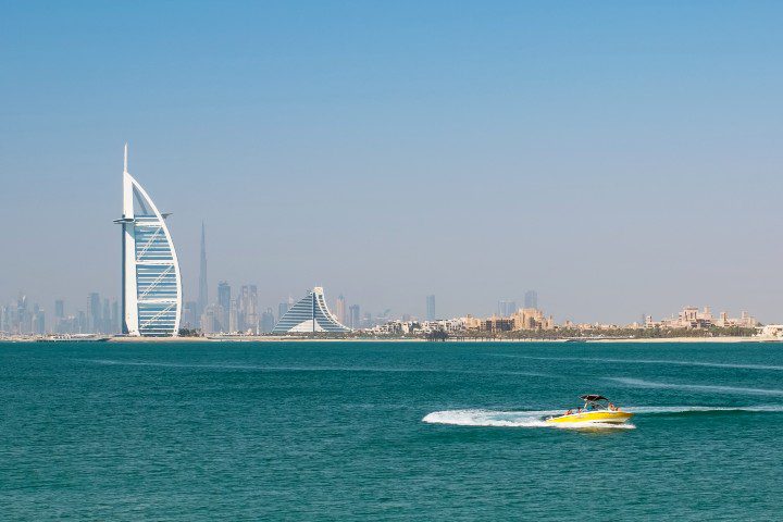 The Yellow Boats y Burj Al Arab. Foto: JT ASTK