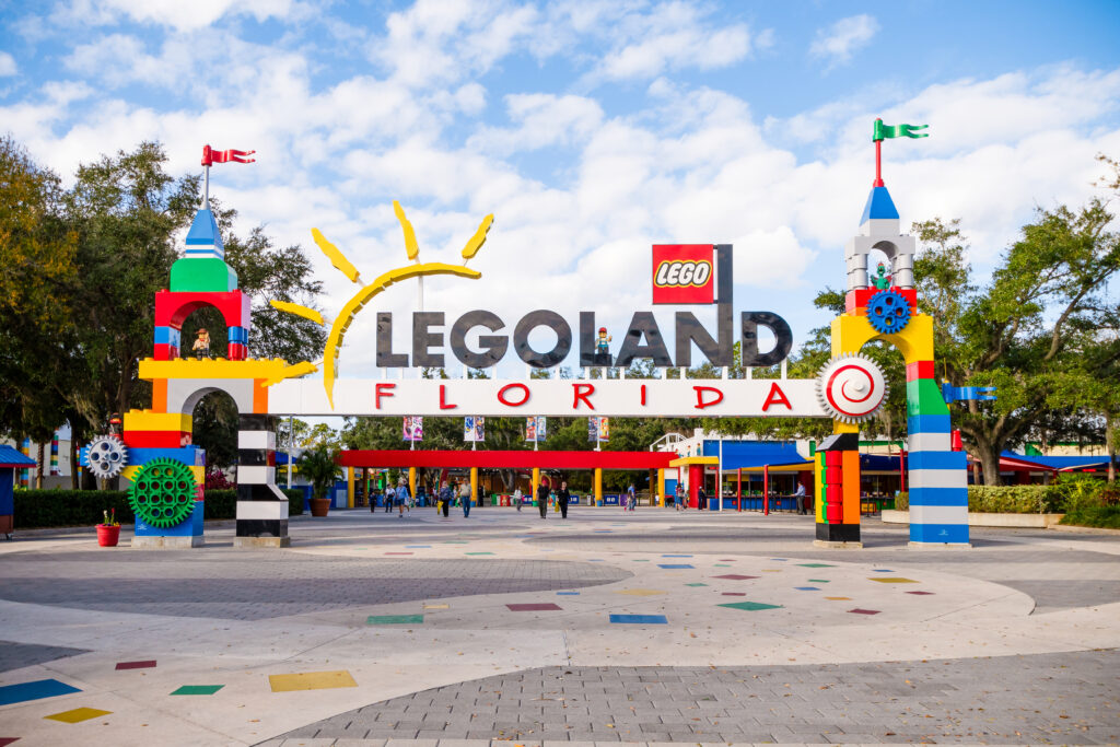 com_legoland_entrance_dsc_0849